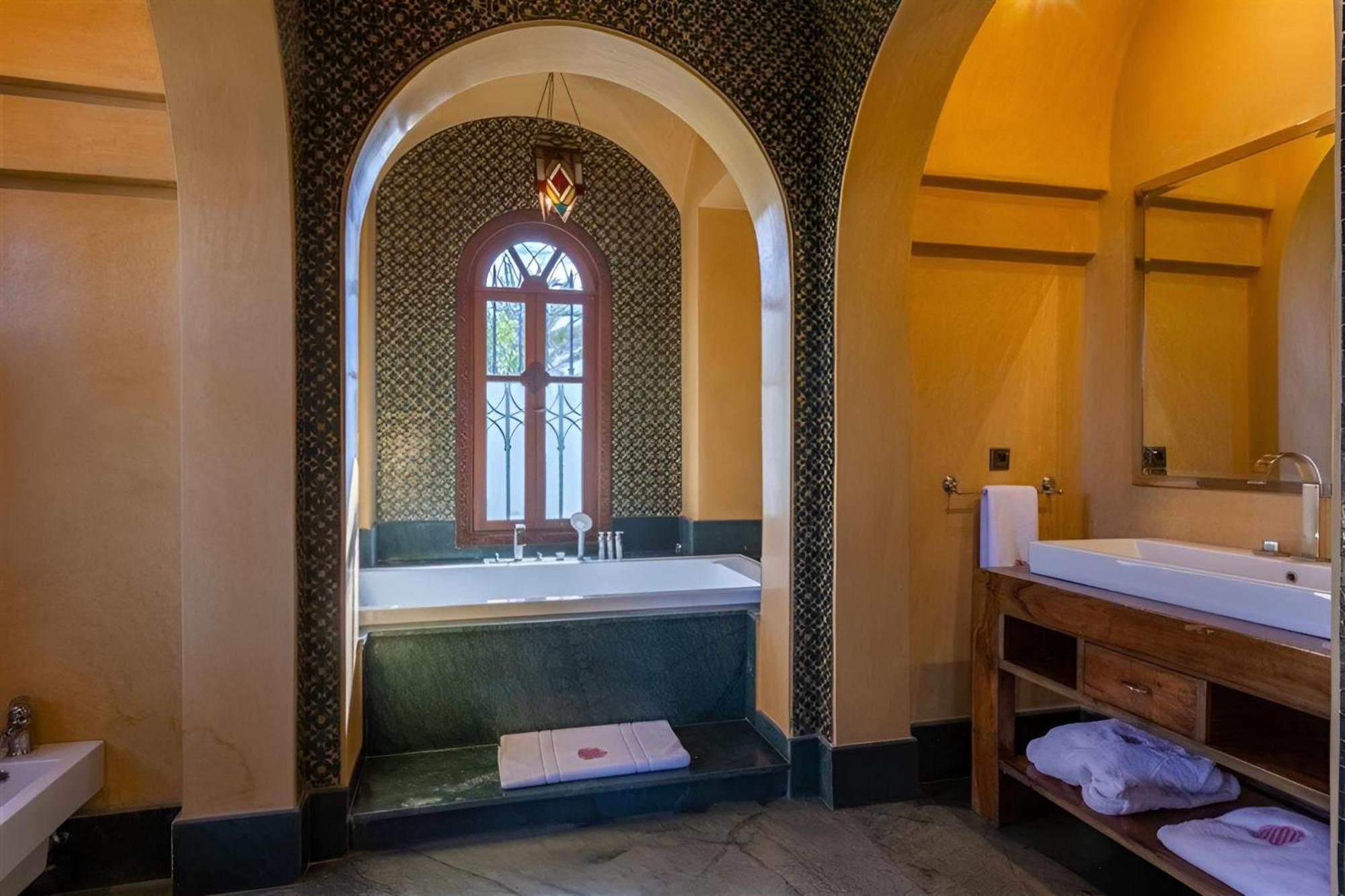 Palais Farah Gasthof *